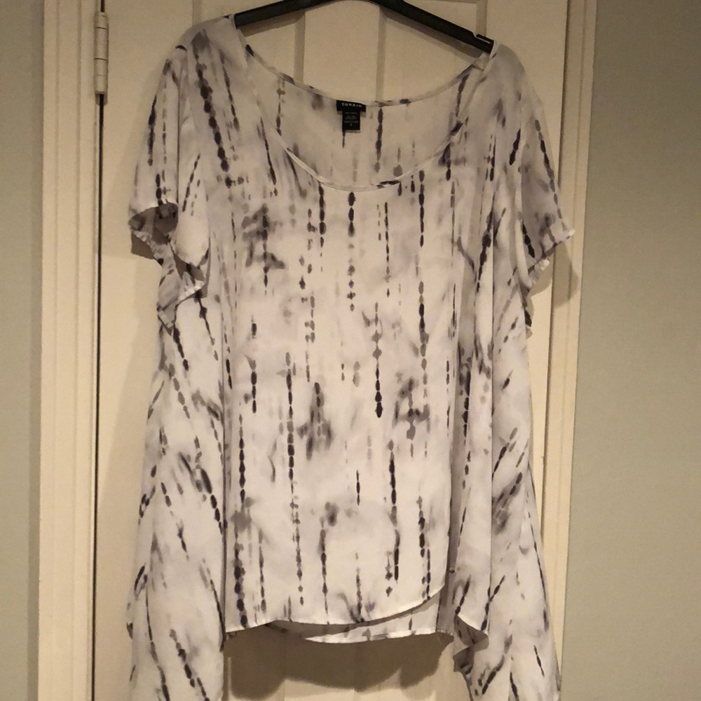 Torrid Sharkbite Flowy Top
